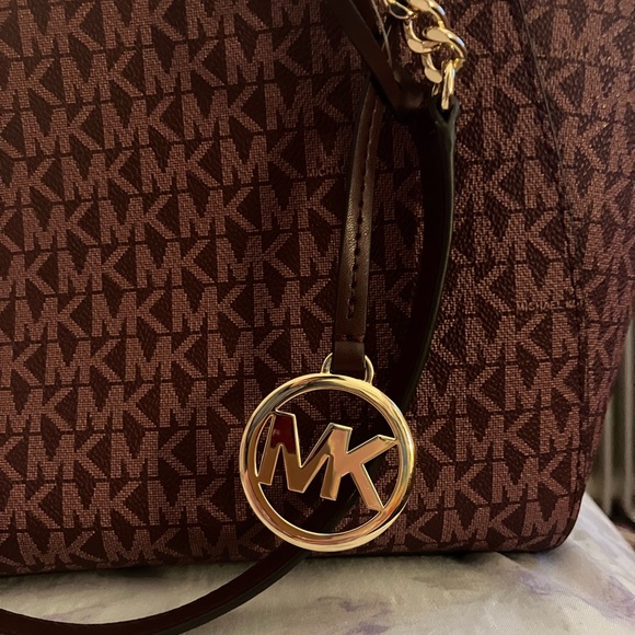 NWT Michael Kors LG Chain Shoulder Tote - Picture 7 of 10